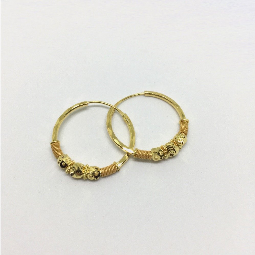 Memoir Gold plated simple hoop bali earrings for Men and Women : Ira  Thomas: Amazon.in: Fashion